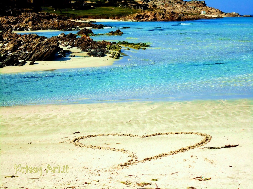 Un cuore sulla sabbia - spiaggia della pelosa a Stintino - Sardegna